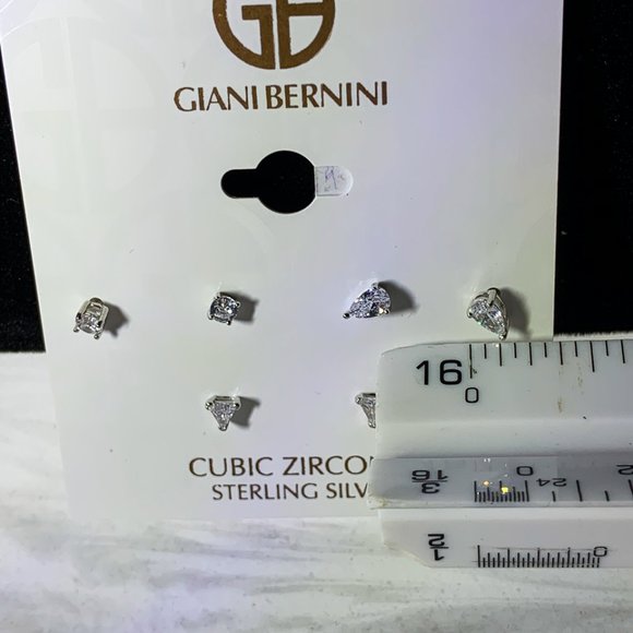 Stud earrings set cubic zirconia and sterling silv - Picture 5 of 5